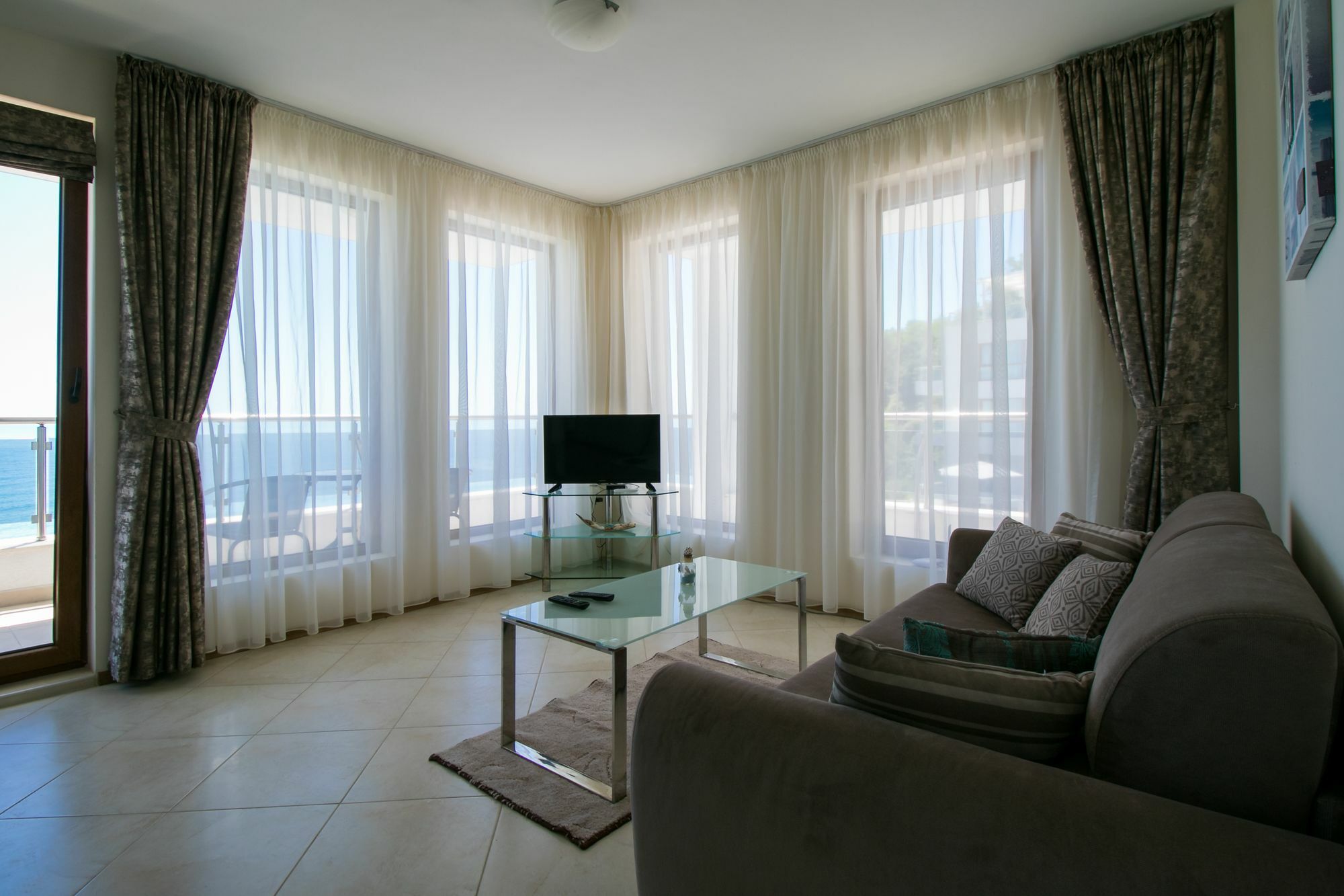 Byala Vista Cliff Apartments Eksteriør billede
