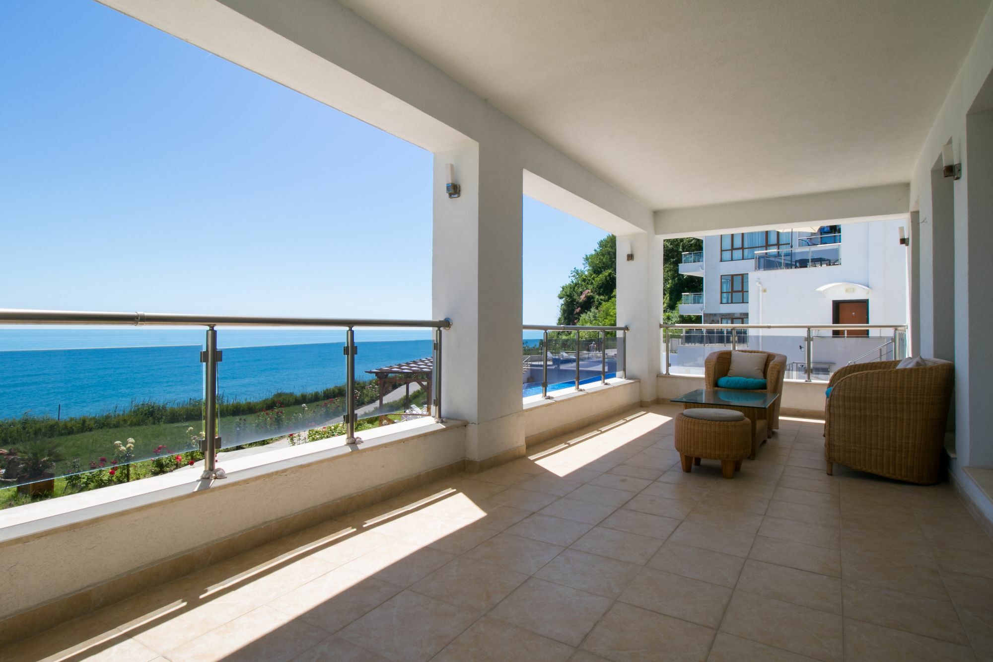 Byala Vista Cliff Apartments Eksteriør billede